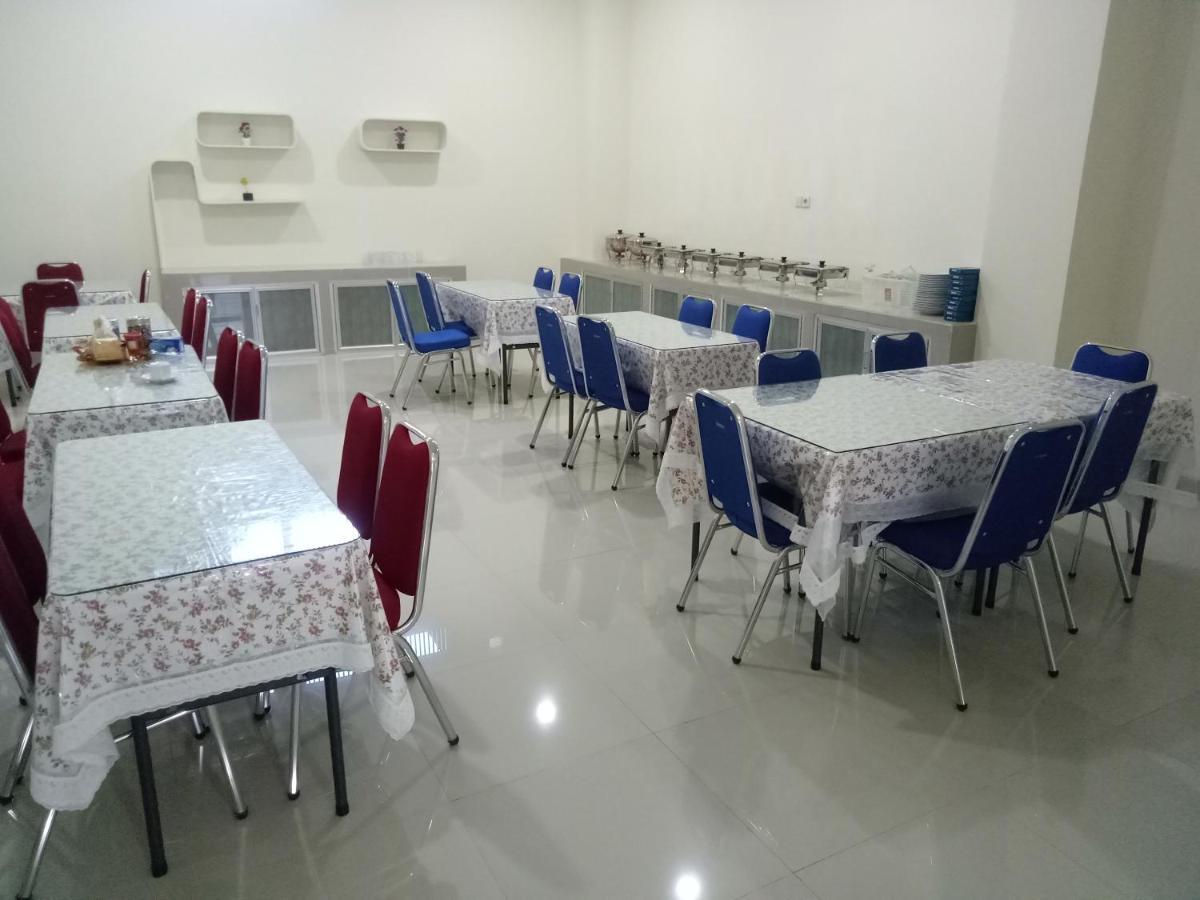 Clean & Comfort Homestay Ambon Exterior foto