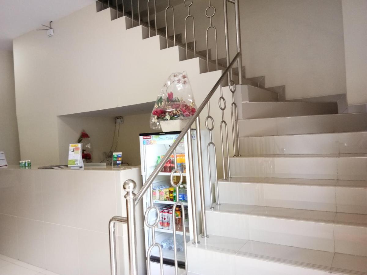 Clean & Comfort Homestay Ambon Exterior foto