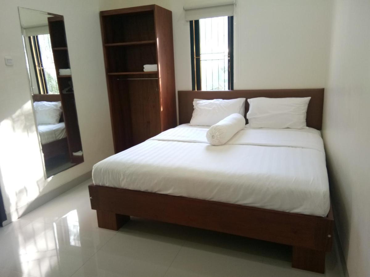 Clean & Comfort Homestay Ambon Exterior foto
